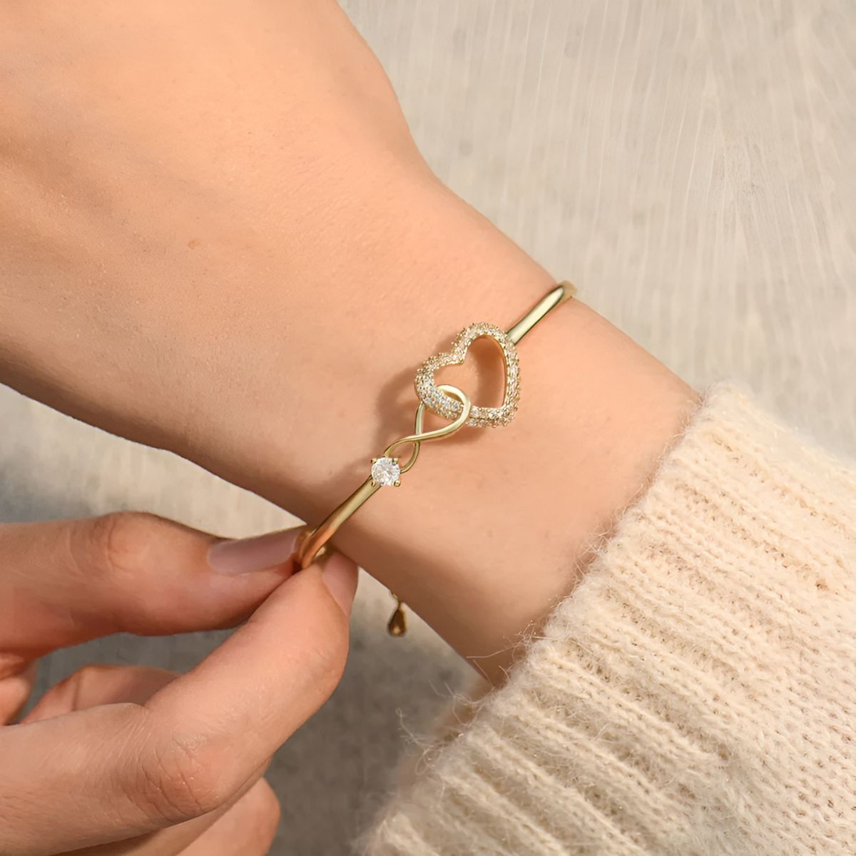 Evelessa™ Matching Bracelets for Mom and Daughter with Infinity