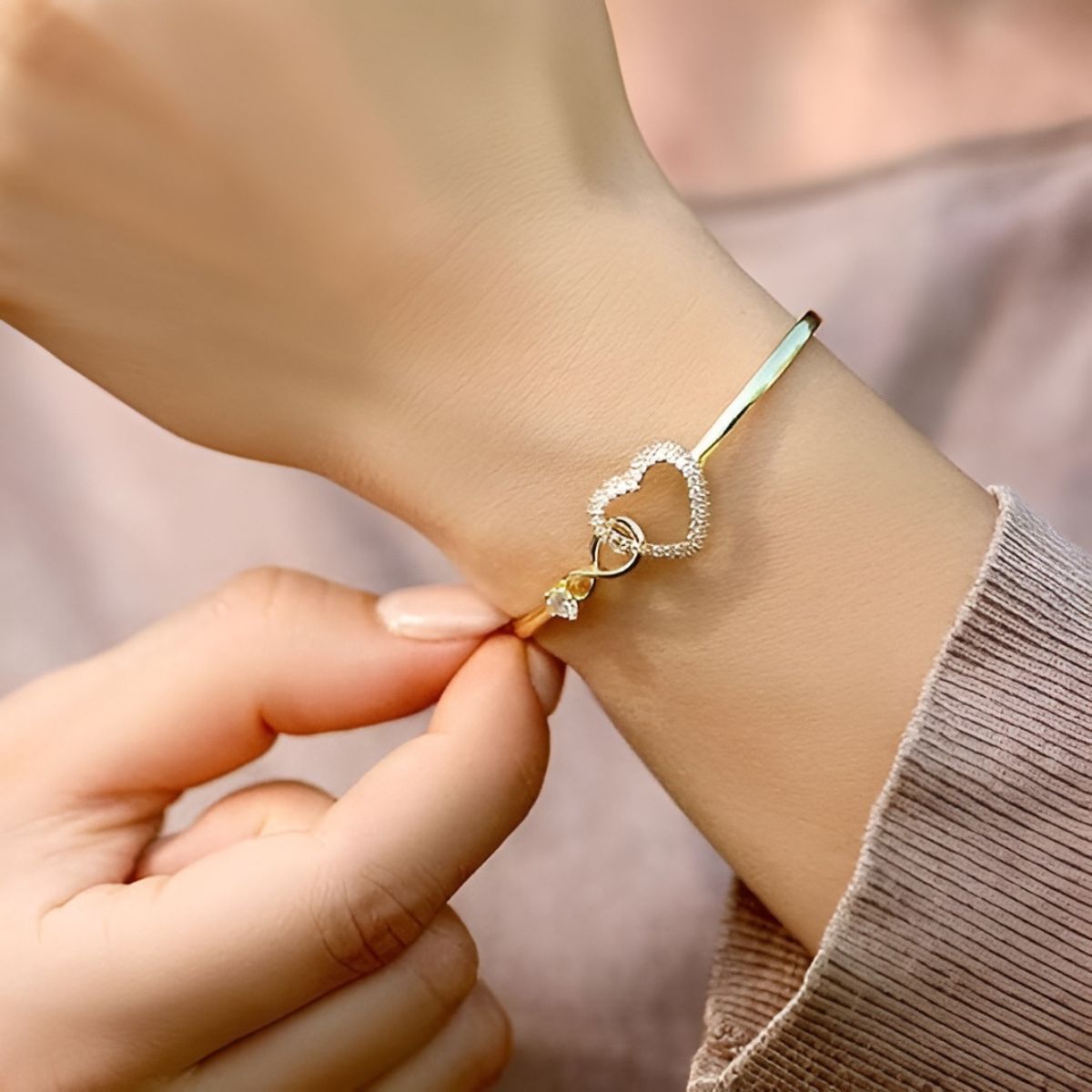 Evelessa™ Matching Bracelets for Mom and Daughter with Infinity